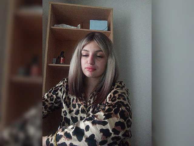 Sonyagasay live cam on BongaCams