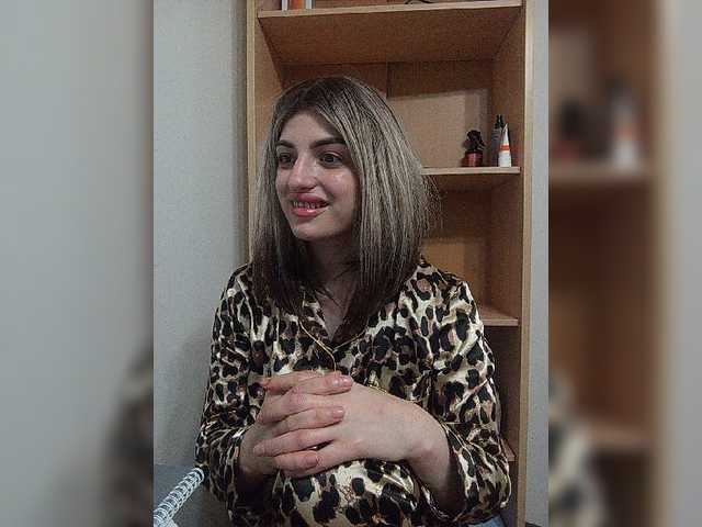 Sonyagasay live cam on BongaCams
