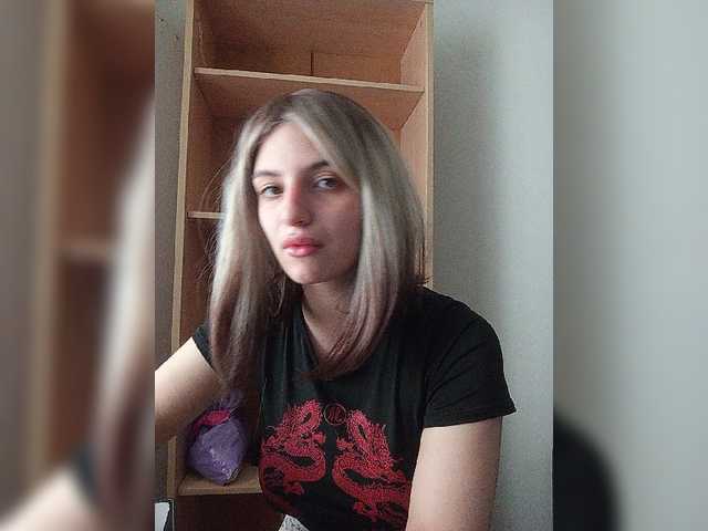 Sonyagasay live cam on BongaCams