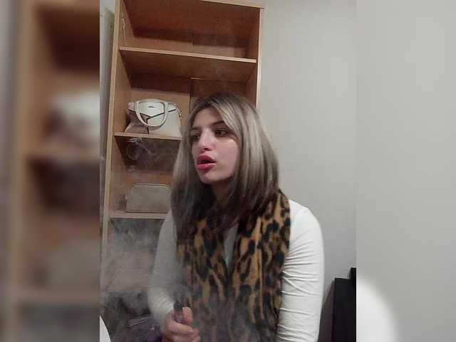 Sonyagasay live cam on BongaCams