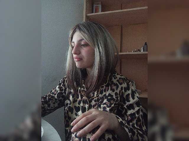 Sonyagasay live cam on BongaCams