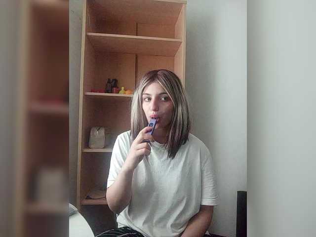 Sonyagasay live cam on BongaCams