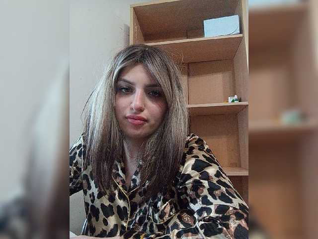 Sonyagasay live cam on BongaCams