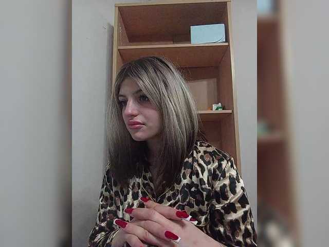 Sonyagasay live cam on BongaCams