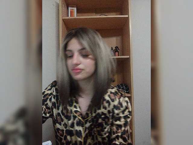 Sonyagasay live cam on BongaCams