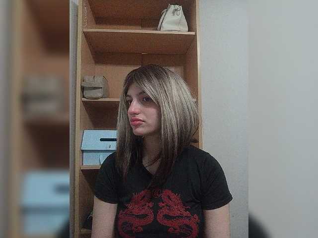 Sonyagasay live cam on BongaCams