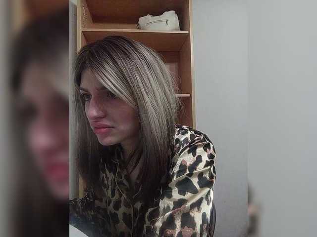 Sonyagasay live cam on BongaCams