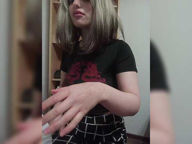 Sonyagasay live cam on BongaCams