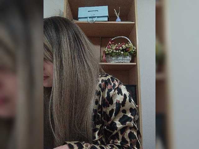 Sonyagasay live cam on BongaCams