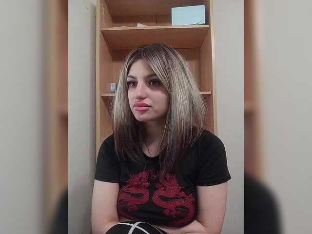 Sonyagasay live cam on BongaCams