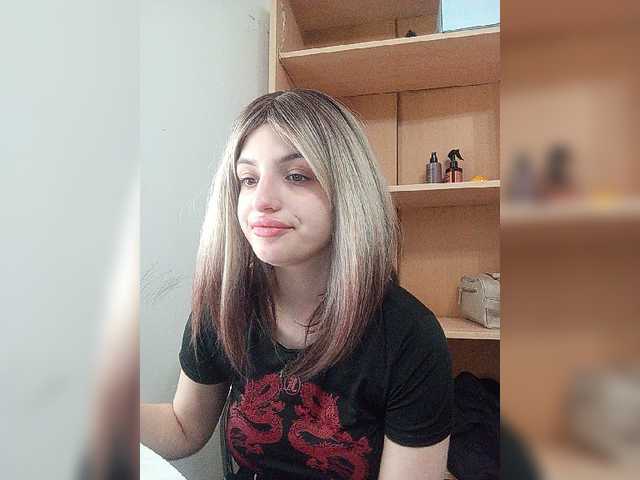 Sonyagasay live cam on BongaCams