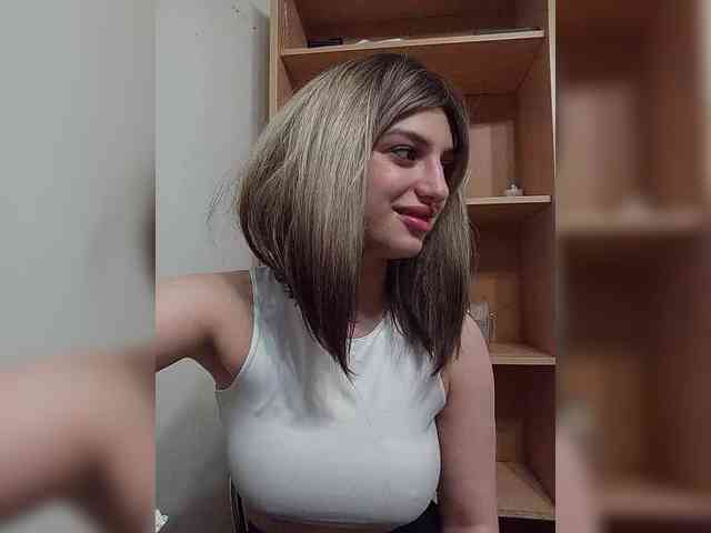 Gjasjaajrssfju webcam