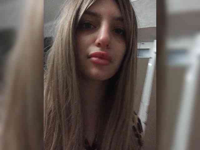 Gjasjaajrssfju webcam