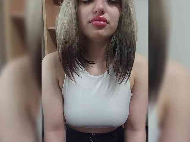 Gjasjaajrssfju webcam