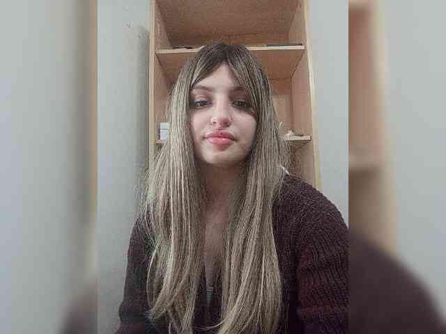 Gjasjaajrssfju webcam