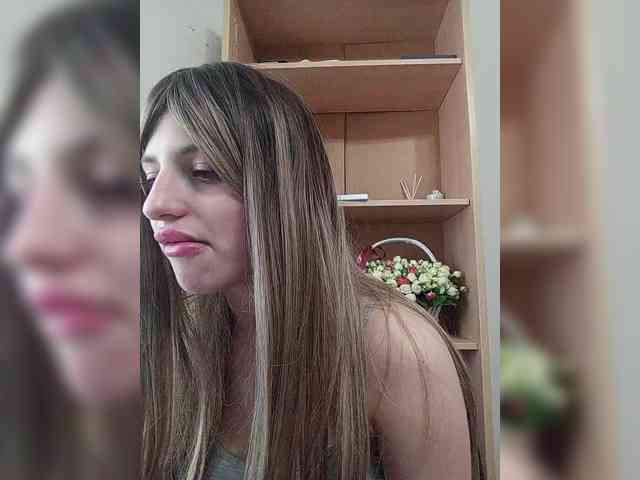 Gjasjaajrssfju webcam