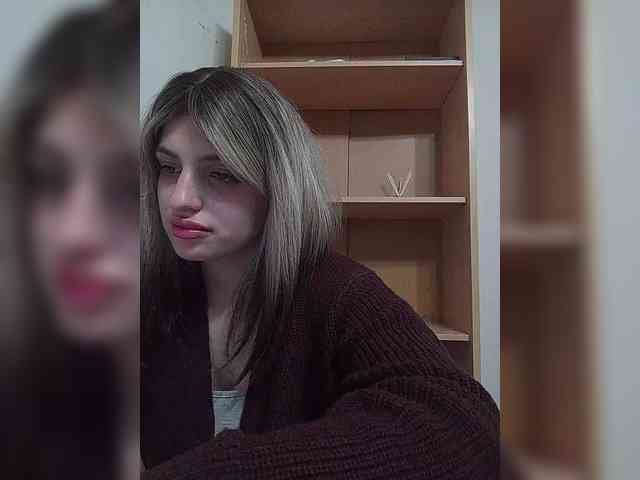 Gjasjaajrssfju webcam