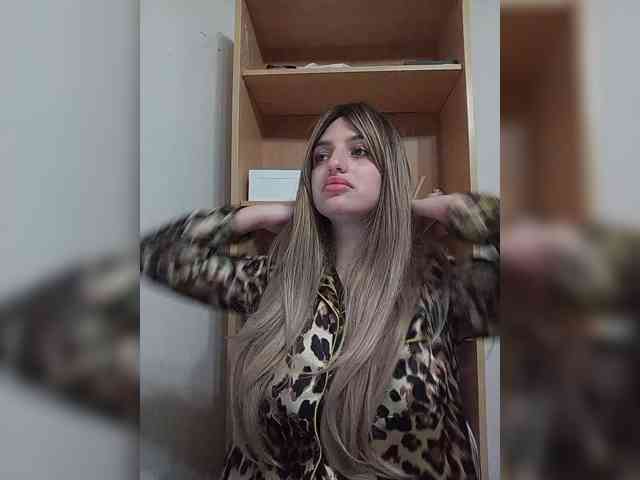 Gjasjaajrssfju webcam