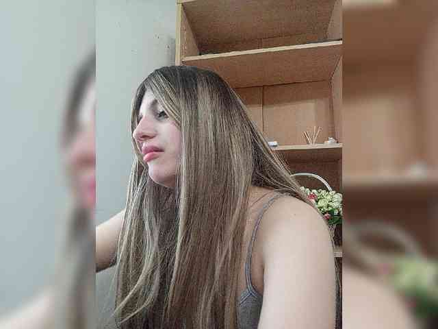 Gjasjaajrssfju webcam