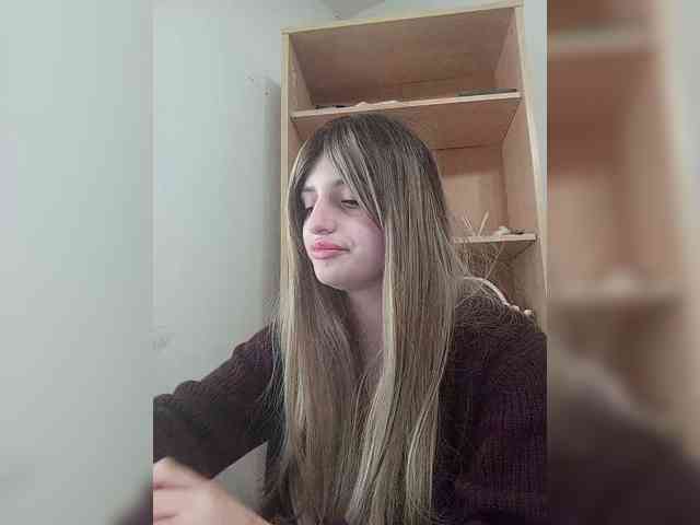 Gjasjaajrssfju webcam