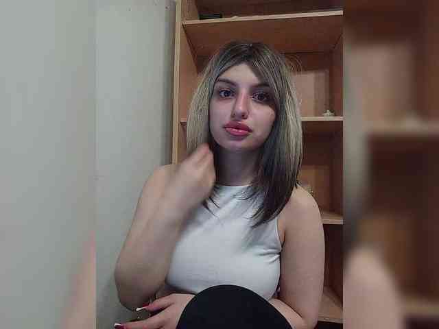 Gjasjaajrssfju webcam