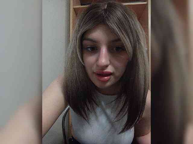 Gjasjaajrssfju webcam