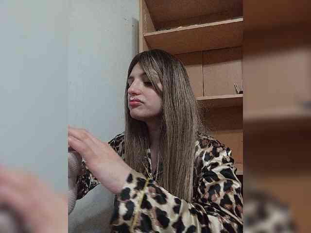 Gjasjaajrssfju webcam