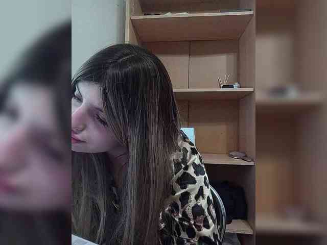 Gjasjaajrssfju webcam
