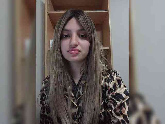 Gjasjaajrssfju webcam