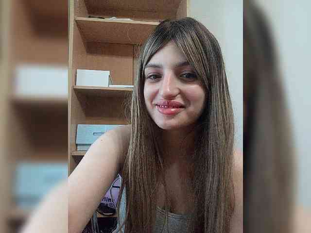 Gjasjaajrssfju webcam