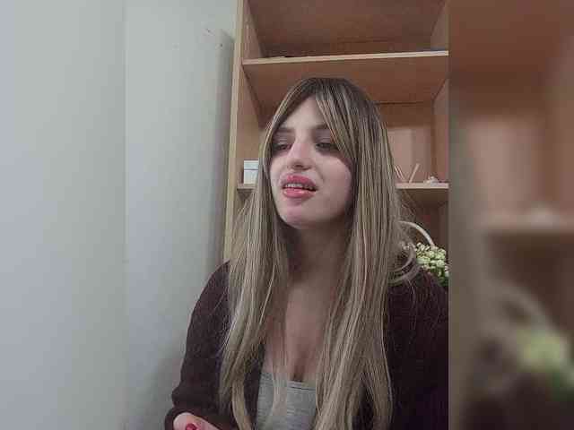 Gjasjaajrssfju webcam