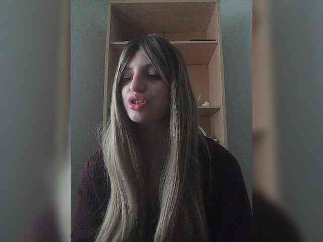 Gjasjaajrssfju webcam