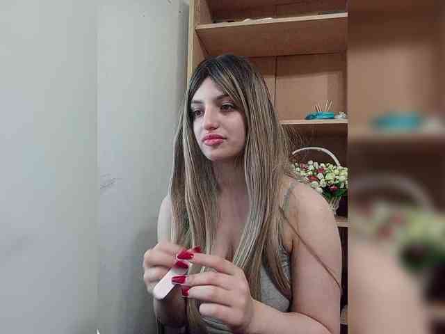 Gjasjaajrssfju webcam