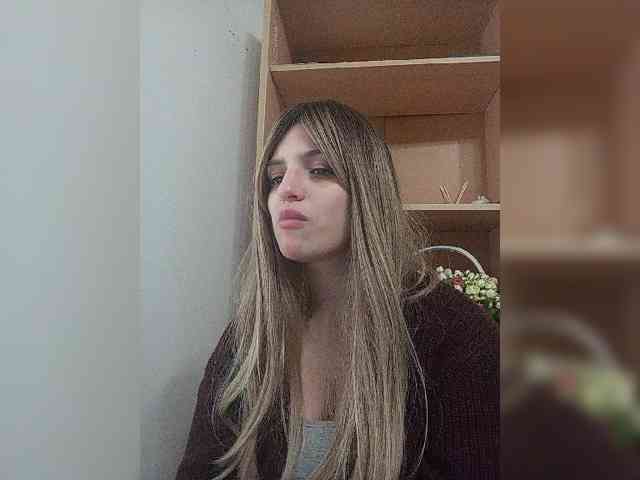 Gjasjaajrssfju webcam