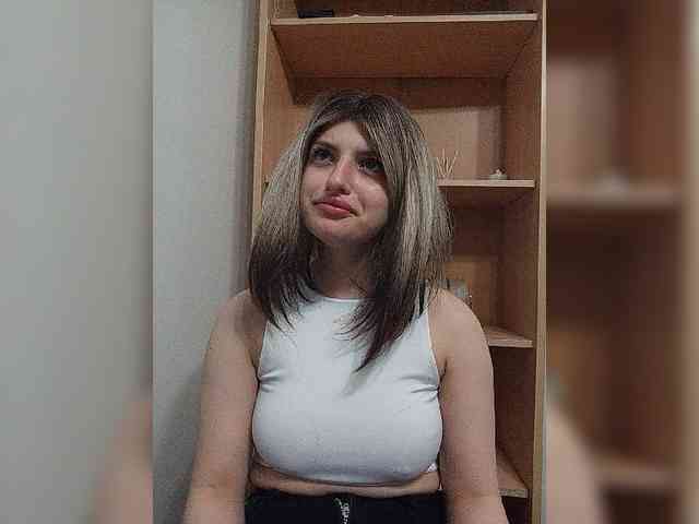 Gjasjaajrssfju webcam