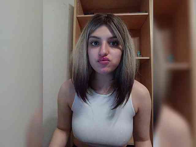 Gjasjaajrssfju webcam