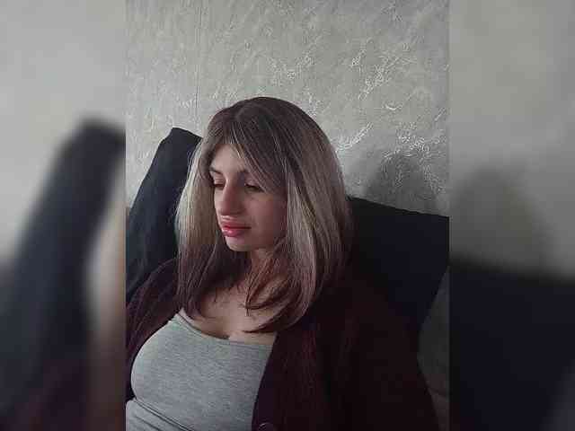 Gjasjaajrssfju webcam