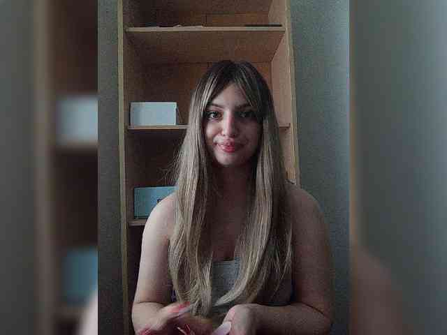 Gjasjaajrssfju webcam