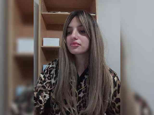 Gjasjaajrssfju webcam