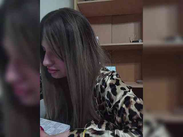 Gjasjaajrssfju webcam