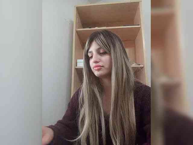 Gjasjaajrssfju webcam