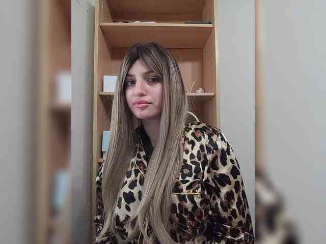Gjasjaajrssfju webcam