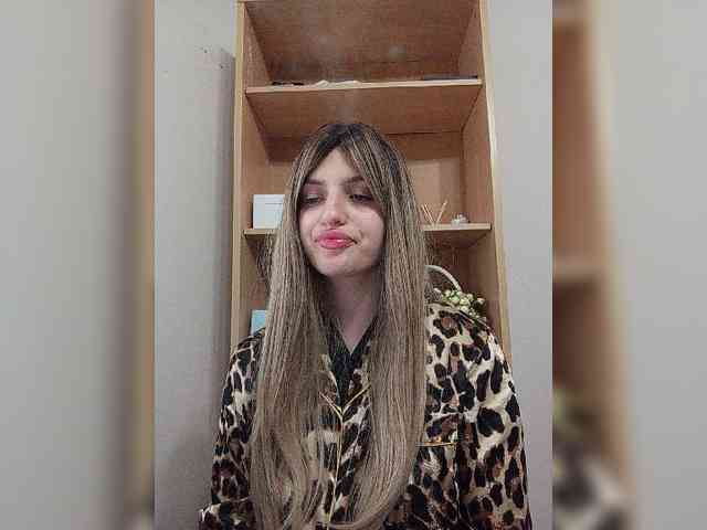 Gjasjaajrssfju webcam