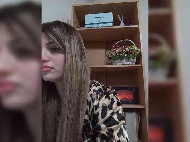 Gjasjaajrssfju webcam