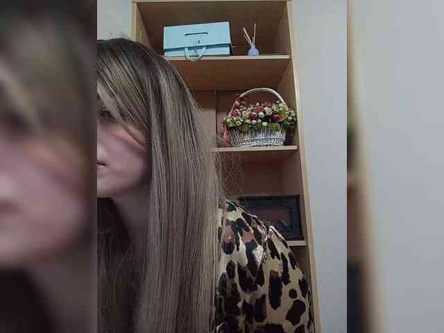 Gjasjaajrssfju webcam