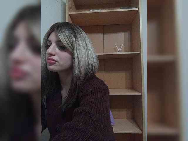 Gjasjaajrssfju webcam