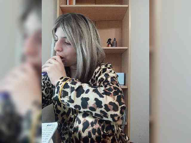 Rtewevhgwgvw webcam