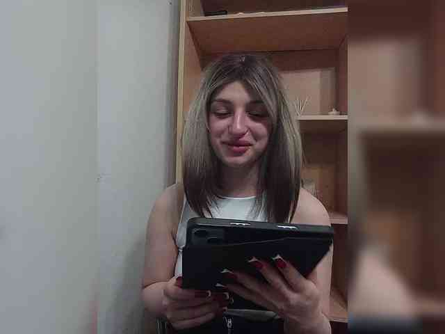 Gjasjaajrssfju webcam