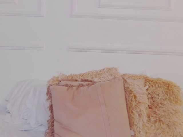 CharlotteDilucca's BongaCams show and profile