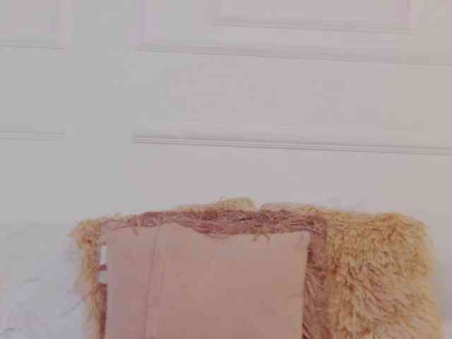 CharlotteDilucca webcam